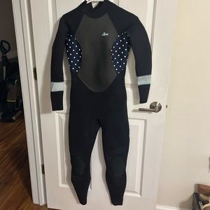XCEL xplorer 3.2 black polka dot women’s full wet suit surfer beach size 8s